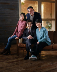 男の成人記念家族写真