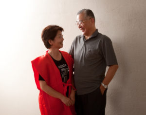 還暦夫婦2人写真