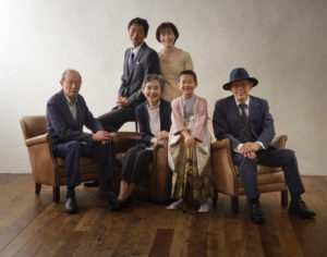 七五三5歳男の子大家族写真