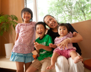 おばあちゃんと孫3人