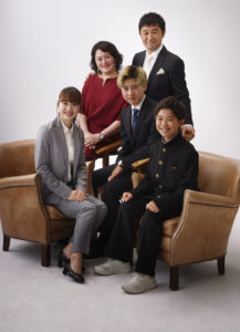 男子成人式記念5人家族写真