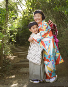 七五三3歳男の子と7歳女の子姉男写真