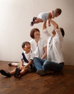 ハーフバースデー4人家族写真