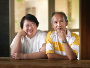 二人仲良く夫婦写真