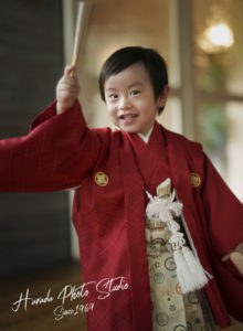 七五三３歳男の子赤い羽織